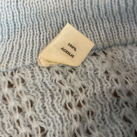Light Blue Vintage Sweater 🤍 - Picture 6 of 9